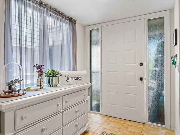 3rd image of 2150 Pine Creek Blvd APT 203