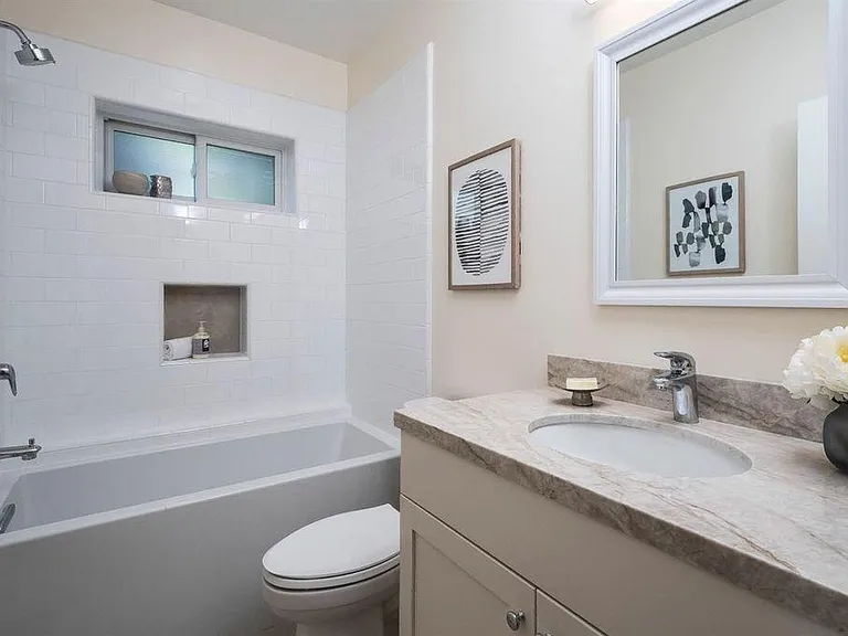 60 Marina Court Dr — Photo 18