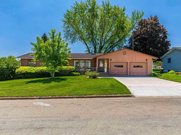 924 3rd St, Monroe, WI 53566