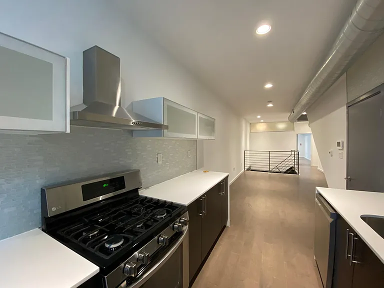 1625 N 7th St #1 — Photo 2