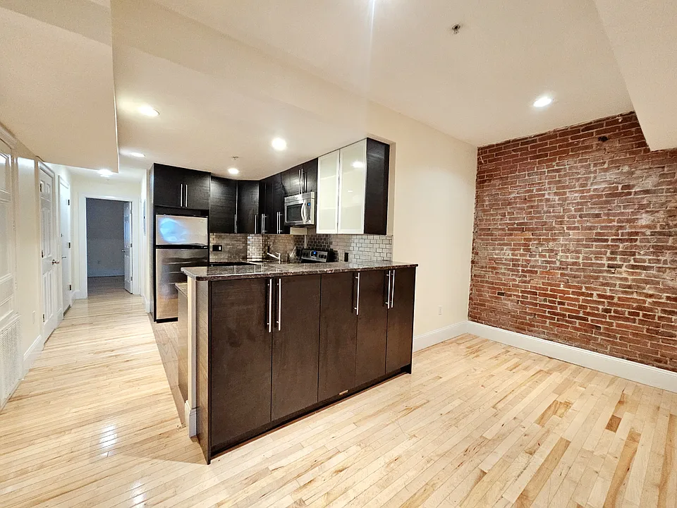 1203 Beacon St #12