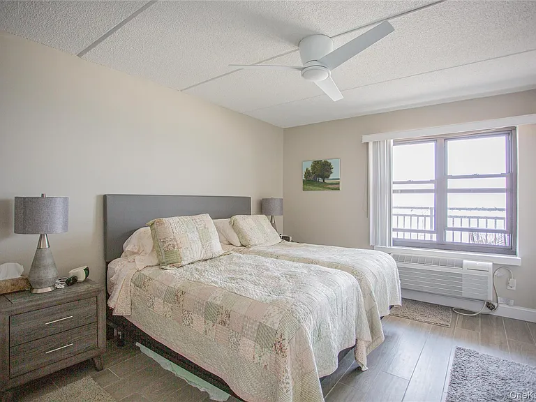 230 W Broadway #610 — Photo 20