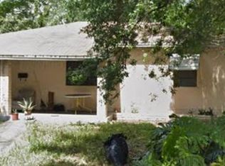 655 NE 136th St, North Miami, FL 33161