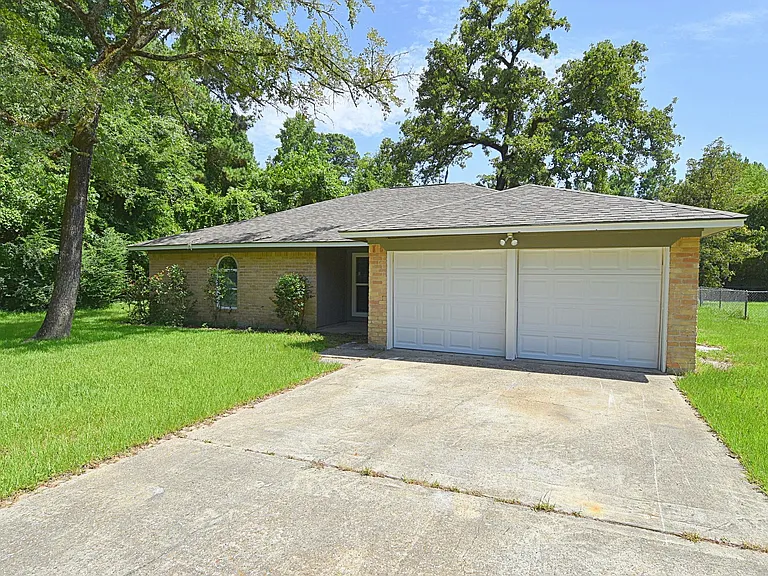 3615 Willie Way — Photo 2