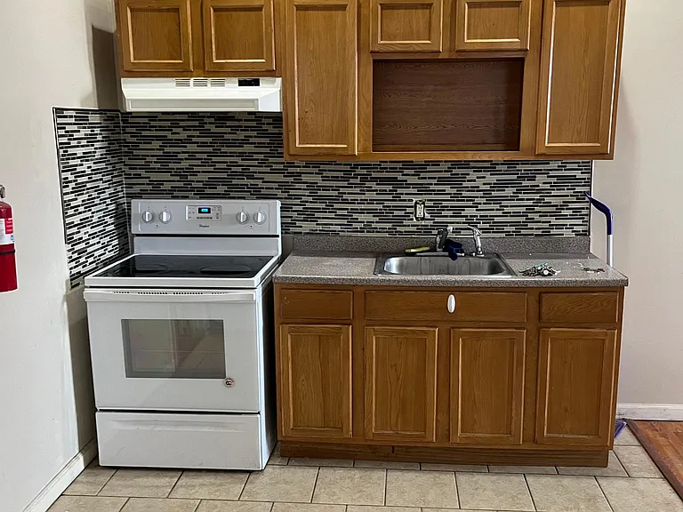 5640 Walnut St #1 — Photo 2