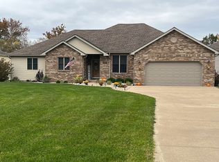 1608 Posey St, Marion, IL 62959