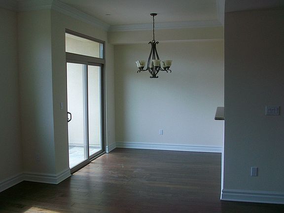 5th image of 4440 Vantage Ave APT 203