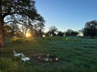 322 County Road 446, Nixon, TX 78140