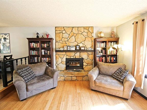 3rd image of 4740 Mallard Ct