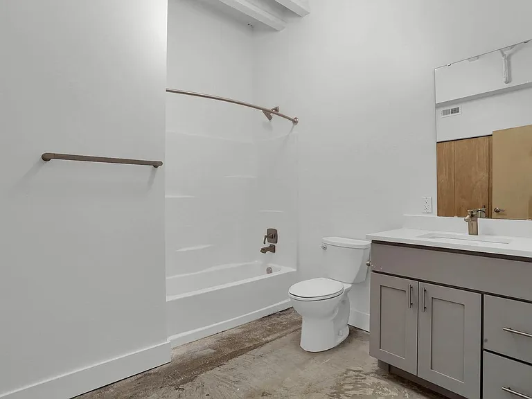 4500 S Kingshighway Blvd #2 — Photo 9