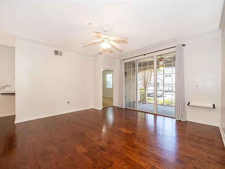 6663 Queens Borough Ave #101 — Photo 4