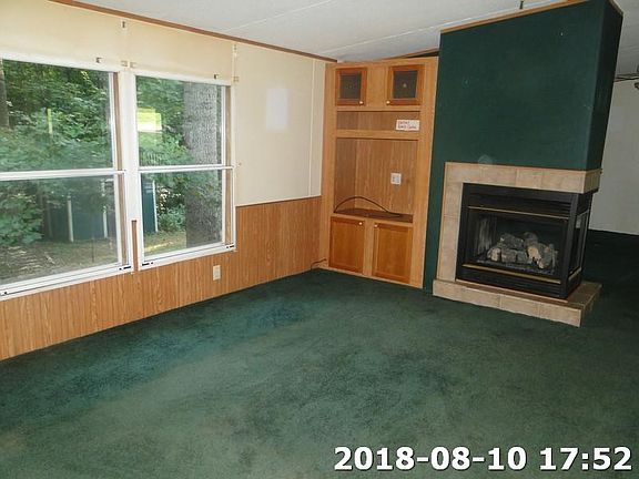 5th image of 713 Mountain Meadow Dr