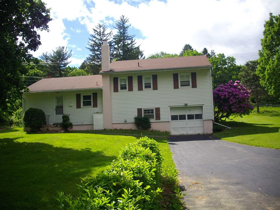 2nd image of 134 Chapel Hill Rd