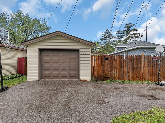 3rd image of 148 21st Ave N