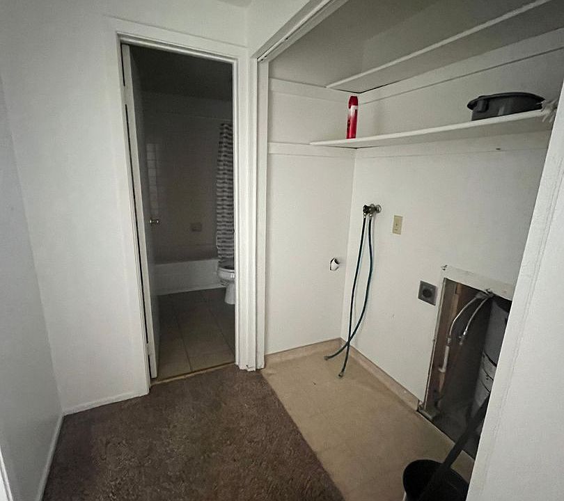 Building Photo 5