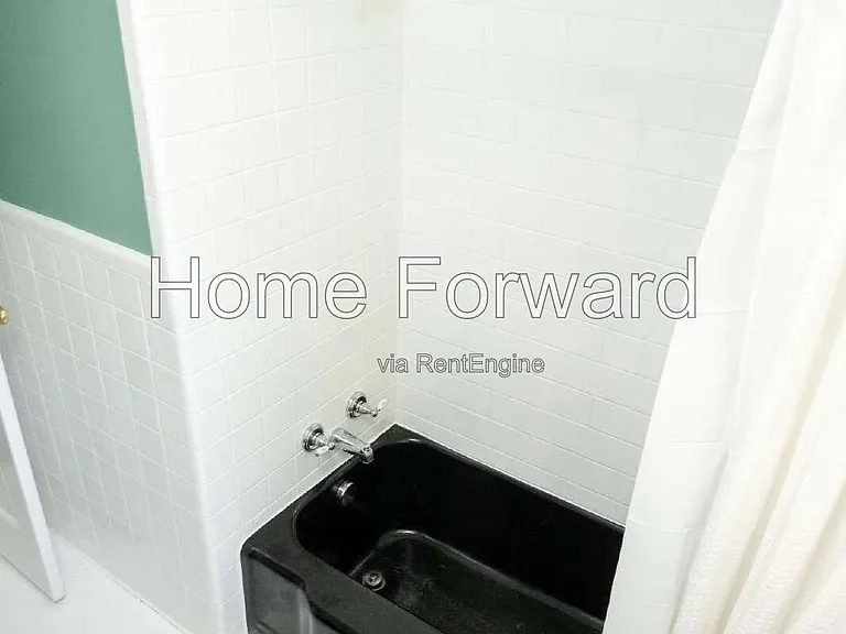 517 N 3rd St — Photo 26