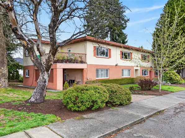 575 14th St, Courtenay, BC V9N 1W4