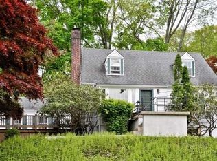 6 Midland Dr, Morristown, NJ 07960