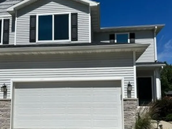108 Keeneland Ct, Pleasant Hill, IA 50327