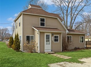 255 SW Locust Ave, Earlham, IA 50072