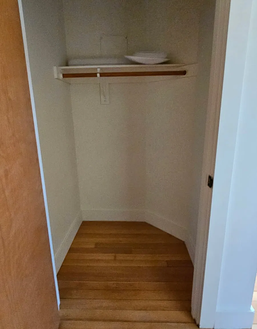 2 bed, 935 sqft, $1,276 — Photo 3