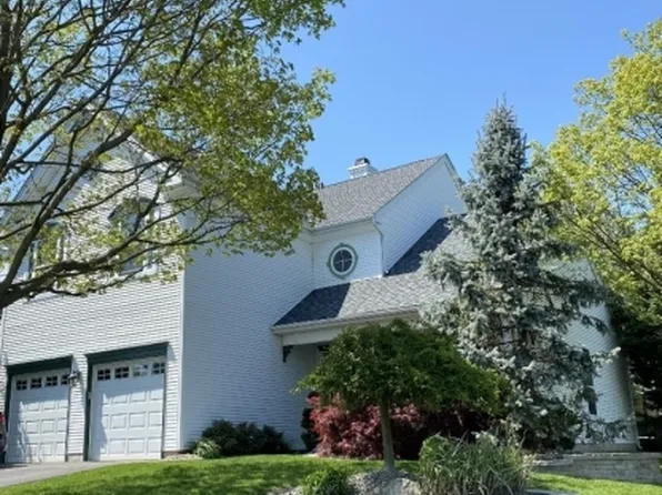 4 Hannah Ct, Readington Twp., NJ 08889