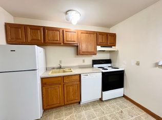 Whispering Oaks, Madison, WI 53713