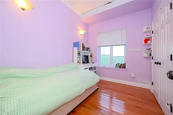 Sold by Remax Edge | media 10