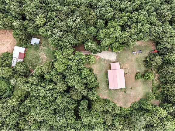 2nd image of 221 Cedar Grove Ln