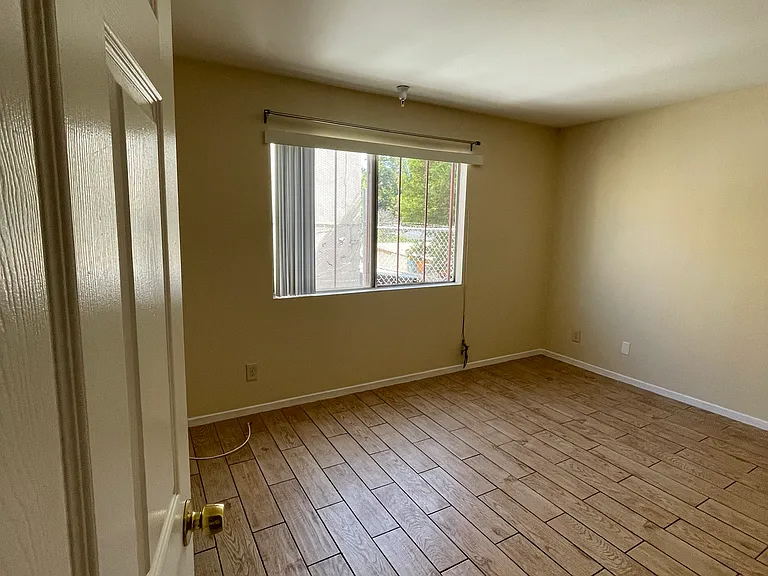 7300 Canby Ave #105 — Photo 7