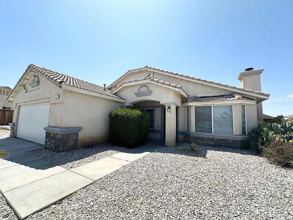 1st image of 15340 Guava Way