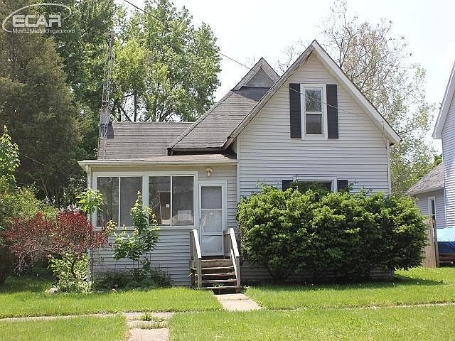 1st image of 607 W Brand St