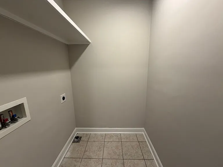 228 College Dr — Photo 22