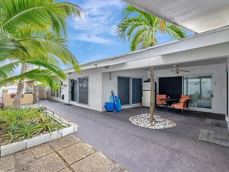 4548 N Ocean Dr #3 — Photo 8