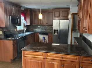 453 Hamilton St #1, Rahway, NJ 07065