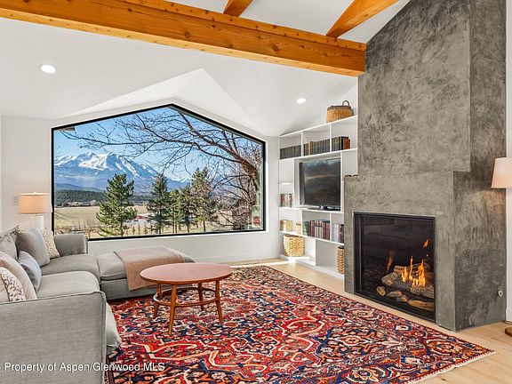 2nd image of 14 Old Orchard Rd