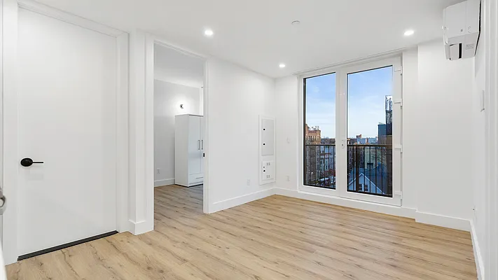 Rented by Nooklyn NYC LLC | media 31
