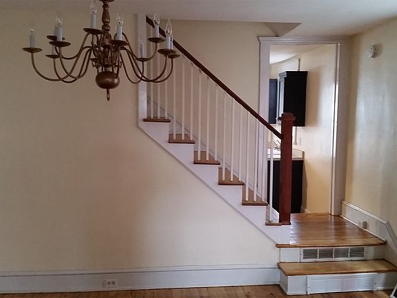3rd image of 816 Washington Ave