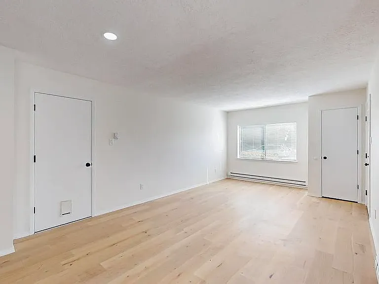 6023 Redlands Rd NW — Photo 4