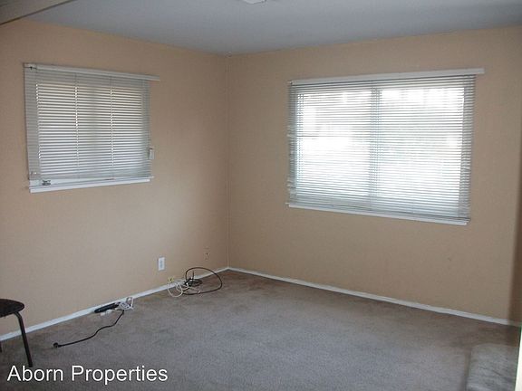 2nd image of 125 Duane St APT 2