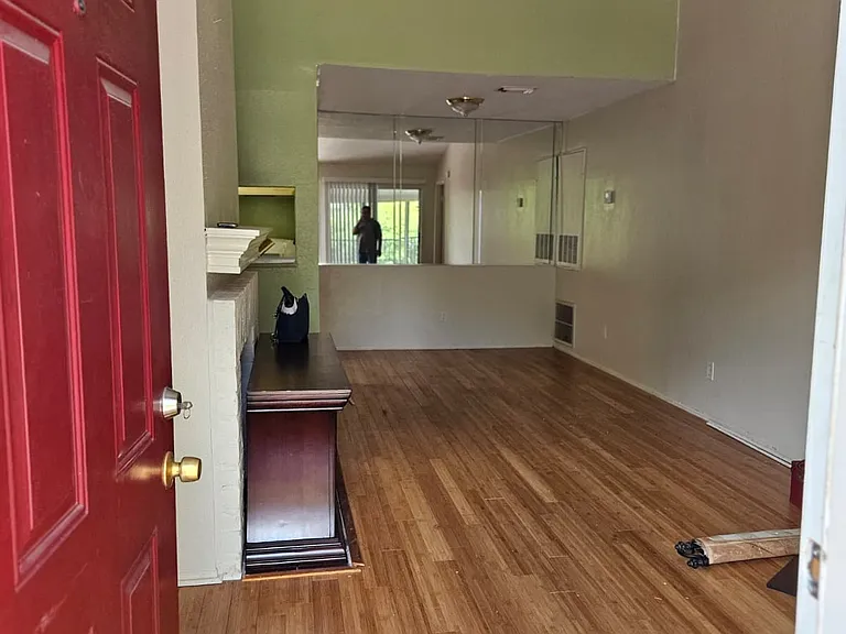 762 Memorial Mews St #D — Photo 7