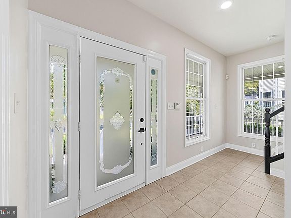 5th image of 140 Mercer St