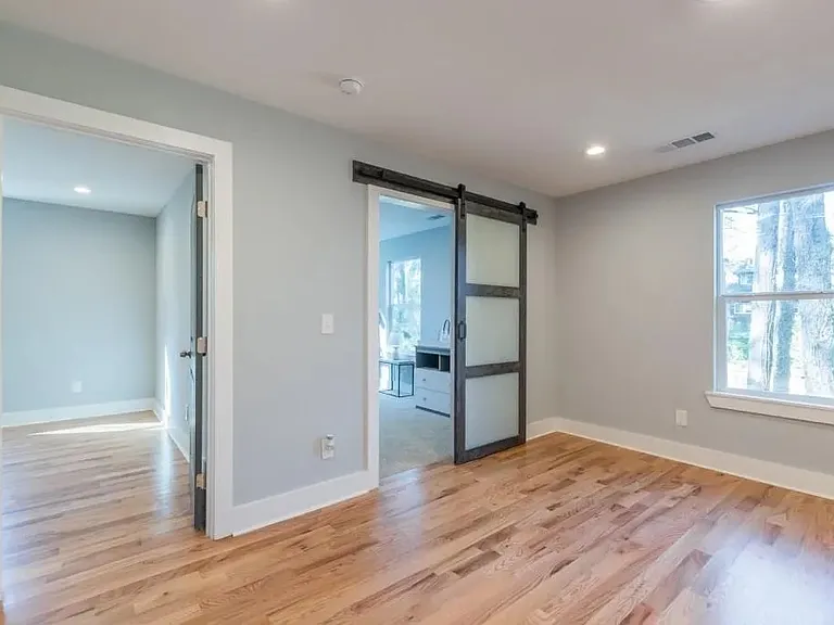 1659 Olympian Way SW — Photo 26