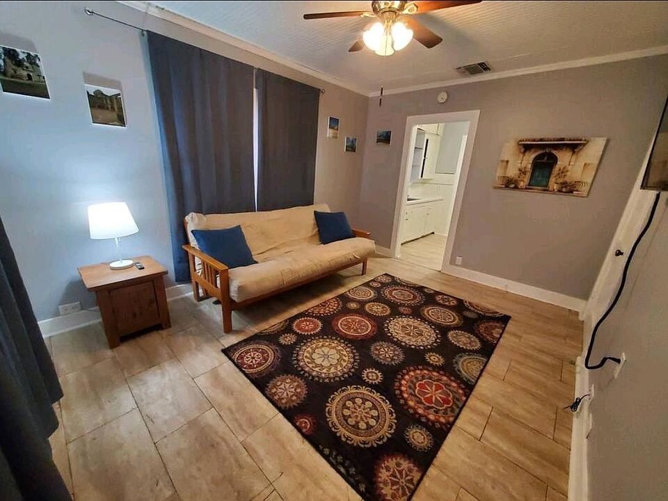 1st image of 526 Monticello Ct Unit 1