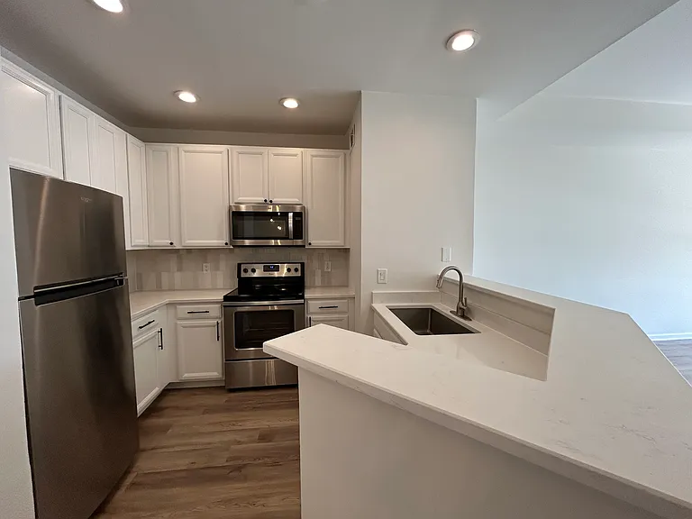 821 Ralph McGill Blvd NE #2311 — Photo 5