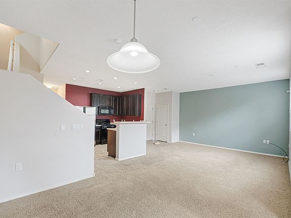 3rd image of 601 Menaul Blvd NE Unit 1402
