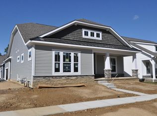 206 Honeywood Dr E, Galena, OH 43021