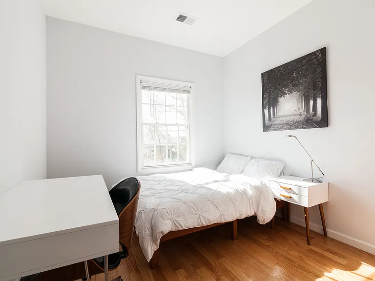 136 Grace St #2 — Photo 14