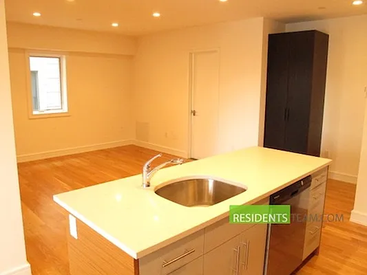 Rented by Residents Team | media 7