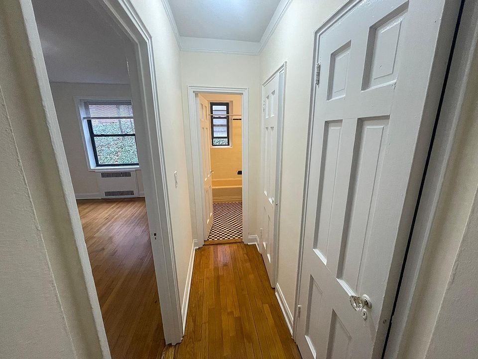 2nd image of 17505 Wexford Ter APT 1G